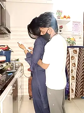 Snapshot of Best-Couple chatting on 03/03/25, 05:47 Best-Couple online show from 03/03/25, 05:47