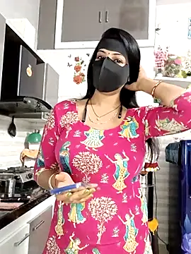 Best-Couple online show from 04/14/26, 03:00