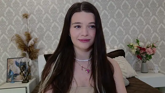 Snapshot of Nellie_Medina chatting on 02/24/25, 01:24 Nellie Medina online show from 02/24/25, 01:24