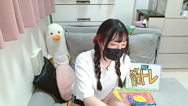 Snapshot of pipimi_khaos chatting on 11/14/25, 11:14 pipimi khaos online show from 11/14/25, 11:14