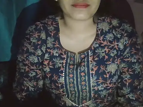 Snapshot of Hot-shanvi chatting on 10/06/25, 05:24 Hot-shanvi online show from 10/06/25, 05:24