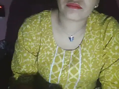 Snapshot of Hot-shanvi chatting on 10/11/25, 04:30 Hot-shanvi online show from 10/11/25, 04:30