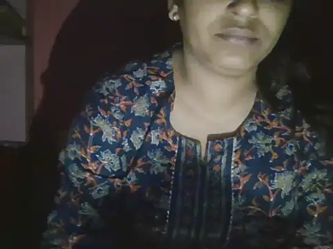 Hot-shanvi online show from 03/11/26, 10:15