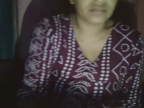 Snapshot of Hot-shanvi chatting on 10/08/25, 04:40 Hot-shanvi online show from 10/08/25, 04:40