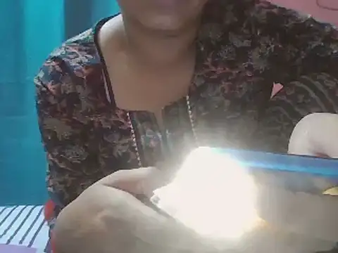 Snapshot of Hot-shanvi chatting on 03/11/25, 08:53 Hot-shanvi online show from 03/11/25, 08:53