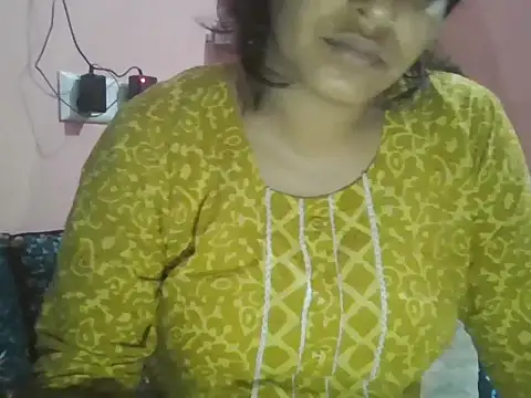 Snapshot of Hot-shanvi chatting on 10/08/25, 12:23 Hot-shanvi online show from 10/08/25, 12:23