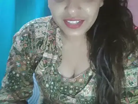 Snapshot of Hot-shanvi chatting on 03/09/25, 11:25 Hot-shanvi online show from 03/09/25, 11:25