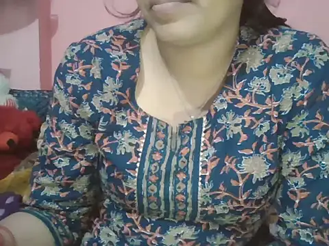 Hot-shanvi online show from 12/01/25, 11:44