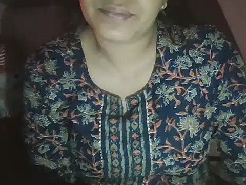 Hot-shanvi online show from 10/24/25, 11:48