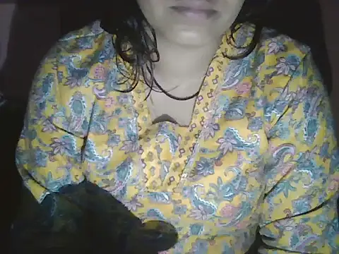 Hot-shanvi online show from 02/17/26, 11:13