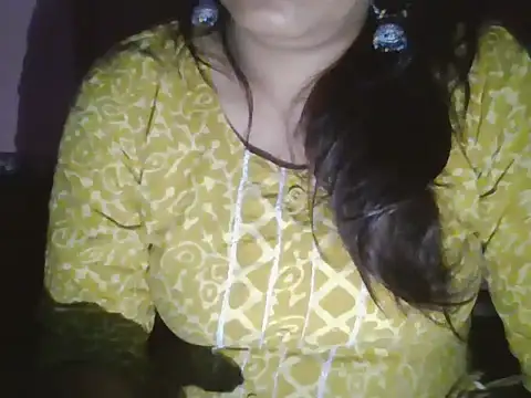 Snapshot of Hot-shanvi chatting on 05/17/26, 11:27 Hot-shanvi online show from 05/17/26, 11:27
