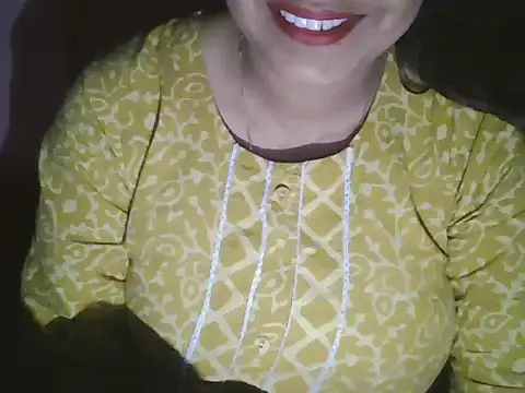 Snapshot of Hot-shanvi chatting on 06/05/26, 11:54 Hot-shanvi online show from 06/05/26, 11:54