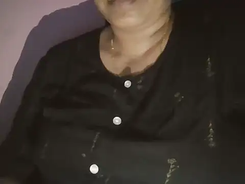 Snapshot of Hot-shanvi chatting on 07/04/26, 01:04 Hot-shanvi online show from 07/04/26, 01:04