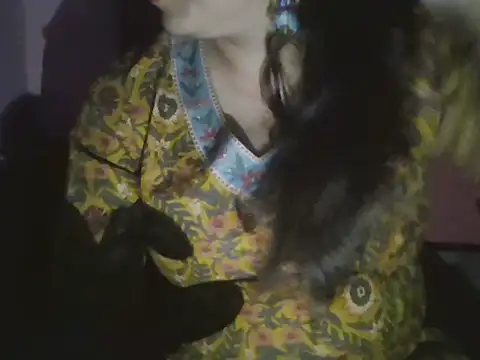 Hot-shanvi online show from 04/15/26, 04:55