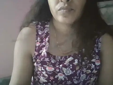 Snapshot of Hot-shanvi chatting on 07/12/26, 06:14 Hot-shanvi online show from 07/12/26, 06:14