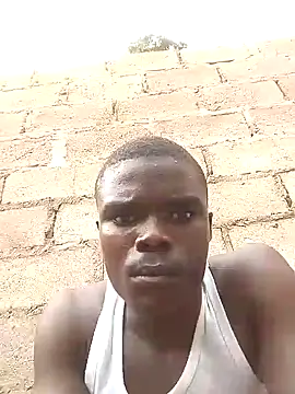 Snapshot of vhakhadzi chatting on 01/01/25, 10:43 vhakhadzi online show from 01/01/25, 10:43