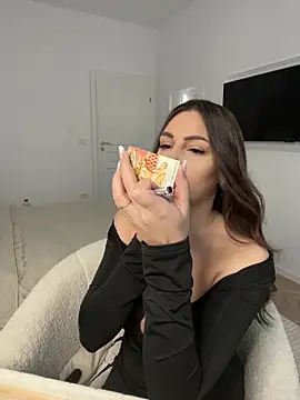 claraxjoyy online show from 01/19/26, 06:06