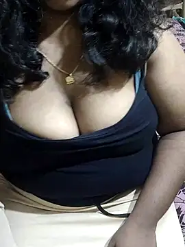 Snapshot of Rathi22 chatting on 06/18/26, 02:33 Rathi22 online show from 06/18/26, 02:33