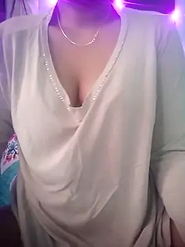 muskan-Sharma online show from 10/11/25, 04:46