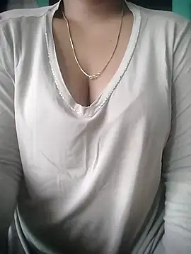 muskan-Sharma online show from 09/18/25, 04:26