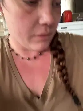 Snapshot of bjayburn chatting on 01/22/25, 06:41 bjayburn online show from 01/22/25, 06:41