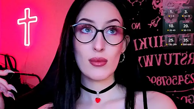 Miss Alice   online show from 04/02/26, 11:44