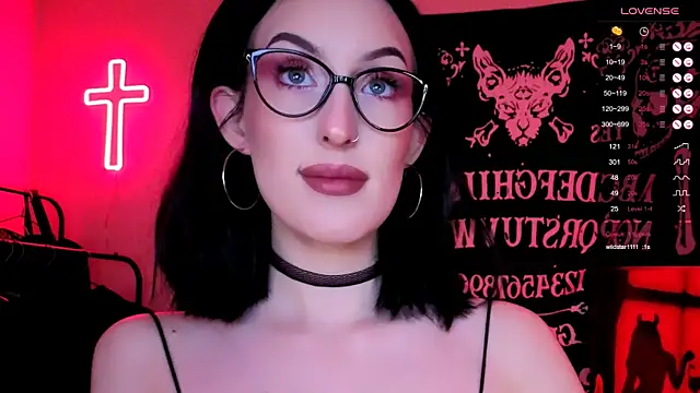 Miss Alice   online show from 11/16/25, 12:48