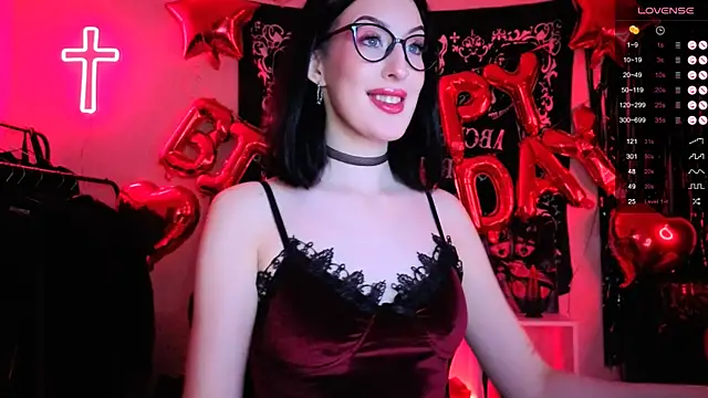 Miss Alice   online show from 11/07/25, 01:21