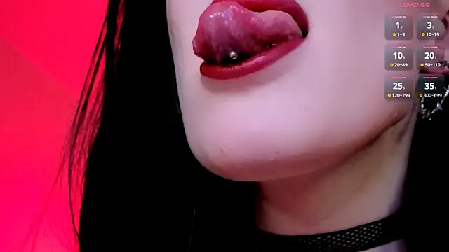 Snapshot of Miss_Alice__ chatting on 05/08/26, 01:20 Miss Alice online show from 05/08/26, 01:20
