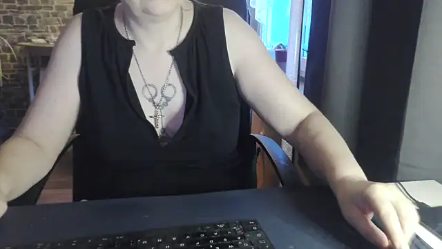 Sweet Phoenix online show from 10/15/25, 05:39