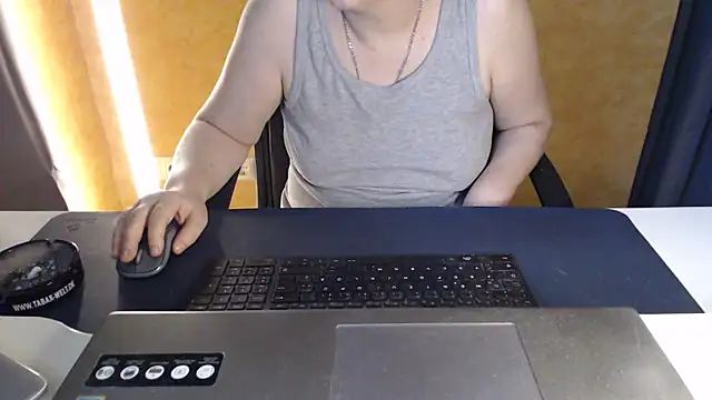 Snapshot of Sweet_Phoenix chatting on 06/05/26, 06:07 Sweet Phoenix online show from 06/05/26, 06:07