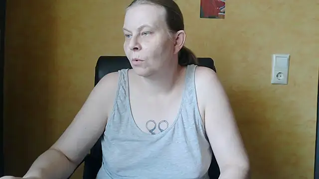 Sweet Phoenix online show from 09/10/25, 08:35