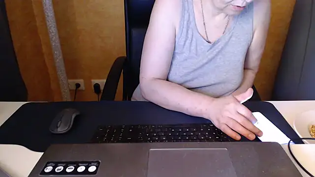 Sweet Phoenix online show from 05/26/26, 08:23