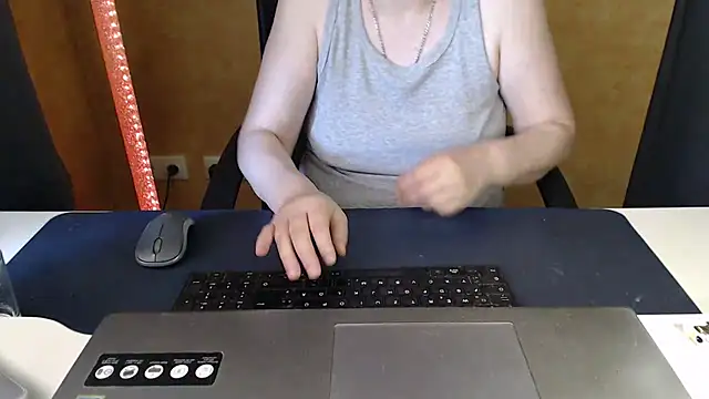 Sweet Phoenix online show from 06/04/26, 10:20
