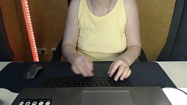 Sweet Phoenix online show from 05/23/26, 11:42