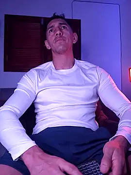 Snapshot of Joylopez_fit chatting on 11/16/25, 02:22 Joylopez fit online show from 11/16/25, 02:22