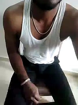 hot boy dic online show from 02/11/25, 10:03