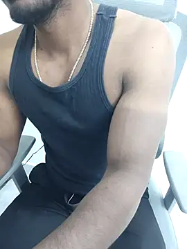 hot boy dic online show from 12/17/25, 02:00