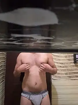 Snapshot of skyisthelimit12 chatting on 02/02/25, 05:53 skyisthelimit12 online show from 02/02/25, 05:53