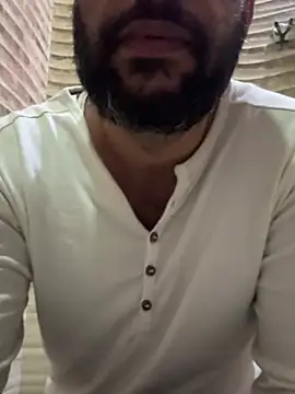 Snapshot of skyisthelimit12 chatting on 01/13/25, 03:23 skyisthelimit12 online show from 01/13/25, 03:23