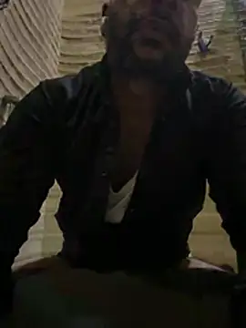 Snapshot of skyisthelimit12 chatting on 02/18/26, 12:34 skyisthelimit12 online show from 02/18/26, 12:34