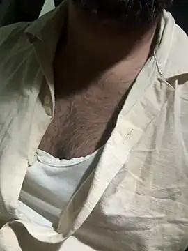 Snapshot of skyisthelimit12 chatting on 03/19/25, 04:45 skyisthelimit12 online show from 03/19/25, 04:45