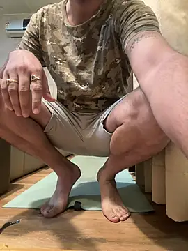 Snapshot of skyisthelimit12 chatting on 03/19/25, 01:54 skyisthelimit12 online show from 03/19/25, 01:54