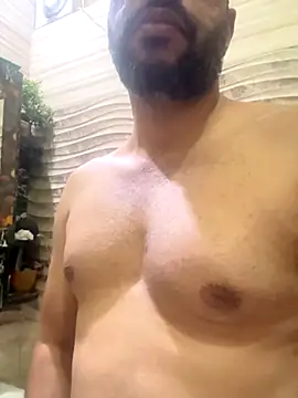 Snapshot of skyisthelimit12 chatting on 11/11/25, 01:33 skyisthelimit12 online show from 11/11/25, 01:33