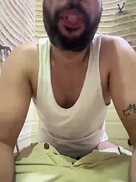 Snapshot of skyisthelimit12 chatting on 02/25/25, 02:26 skyisthelimit12 online show from 02/25/25, 02:26