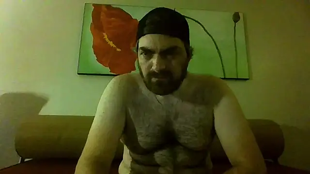 Snapshot of bearymikeyy chatting on 10/30/25, 08:12 bearymikeyy online show from 10/30/25, 08:12