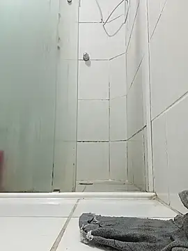 Snapshot of aventuras1508 chatting on 04/06/26, 06:31 aventuras1508 online show from 04/06/26, 06:31