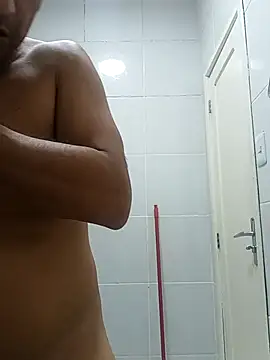 Snapshot of aventuras1508 chatting on 04/10/26, 12:39 aventuras1508 online show from 04/10/26, 12:39