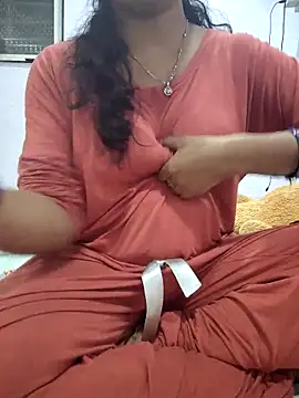 lovelygirl4567 online show from 05/04/26, 03:37