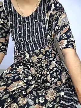 lovelygirl4567 online show from 05/31/26, 05:40